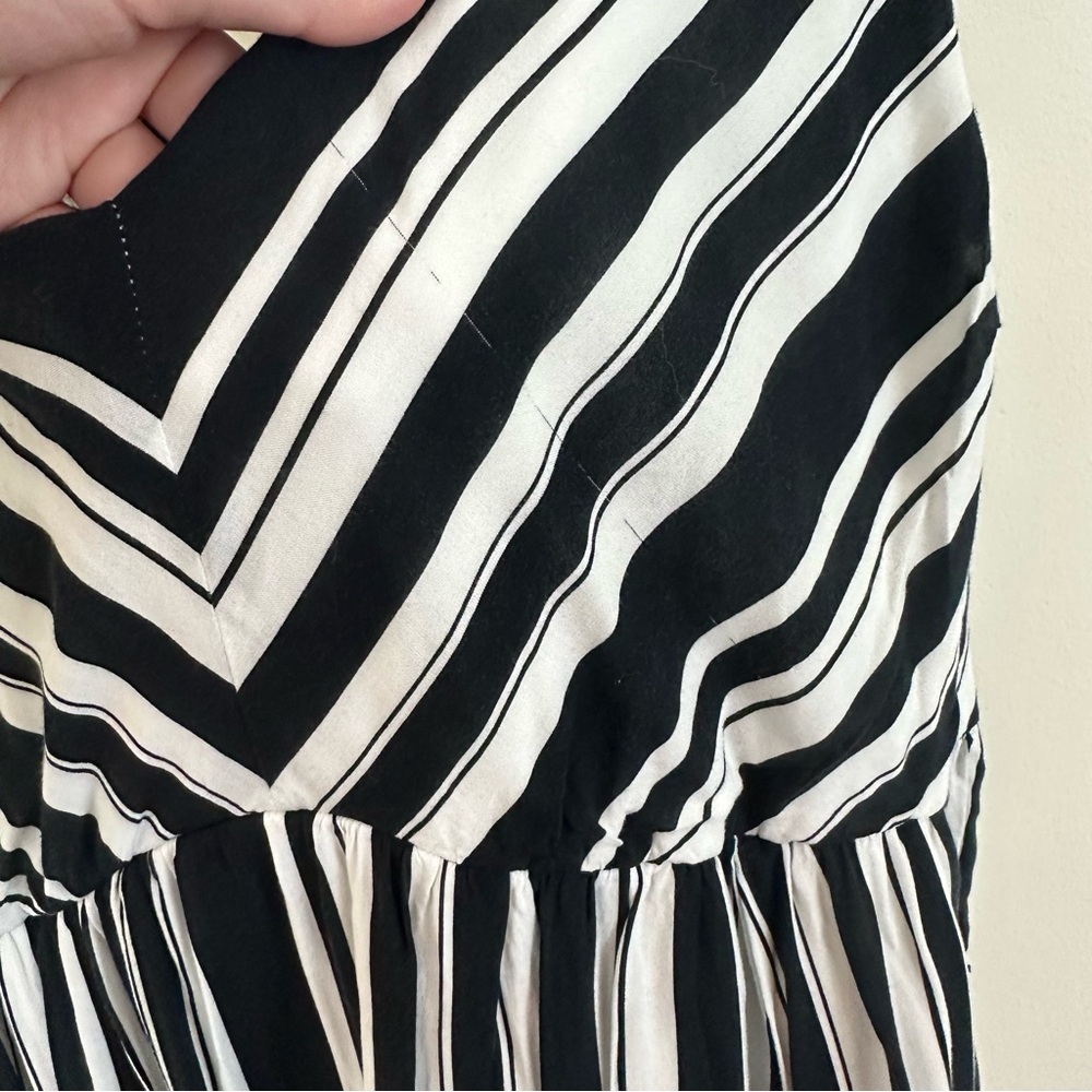 Torrid Black & White Stripe Challis Dress Size 3X Plus Women's - Picture 4 of 7